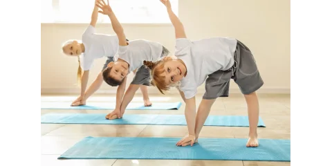 Female Fitness Performance Coach und Kinderyoga Female Fitness Performance Coach und Kinderyoga